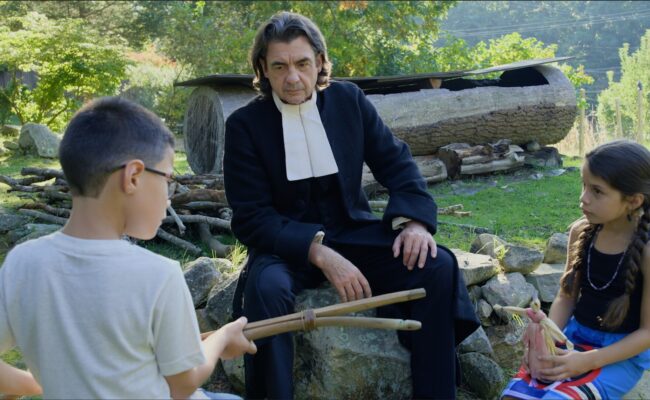 Photo 4 Bruce_as_Samson_Occom_sharing_his_fathers_bow